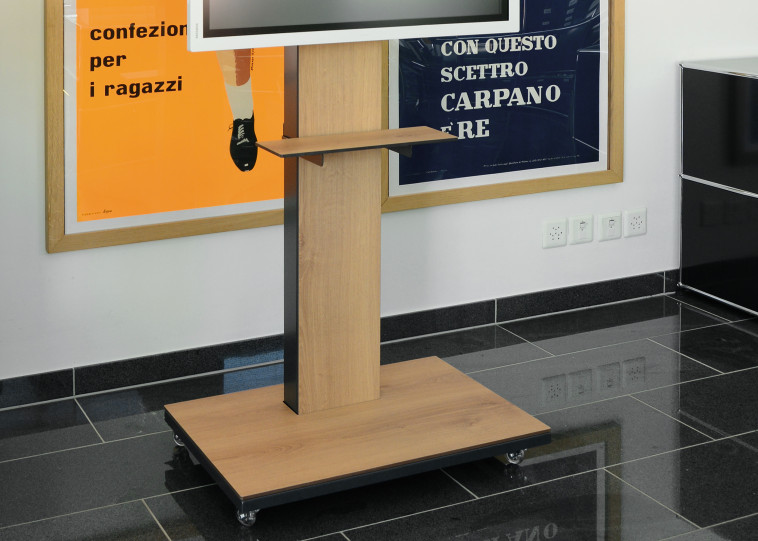Screen-Stehle
